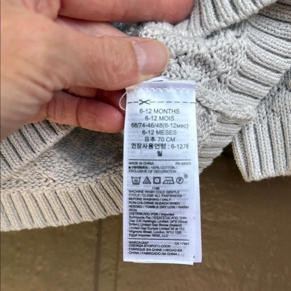 Gap NWT Gray Knit Baby Sweater with Llama Hood - Picture 4 of 4